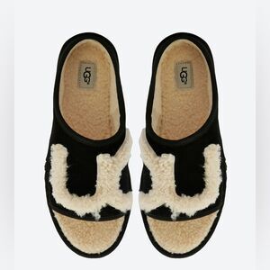 UGG Open Toe Slipper Black Size 7 Pre Loved